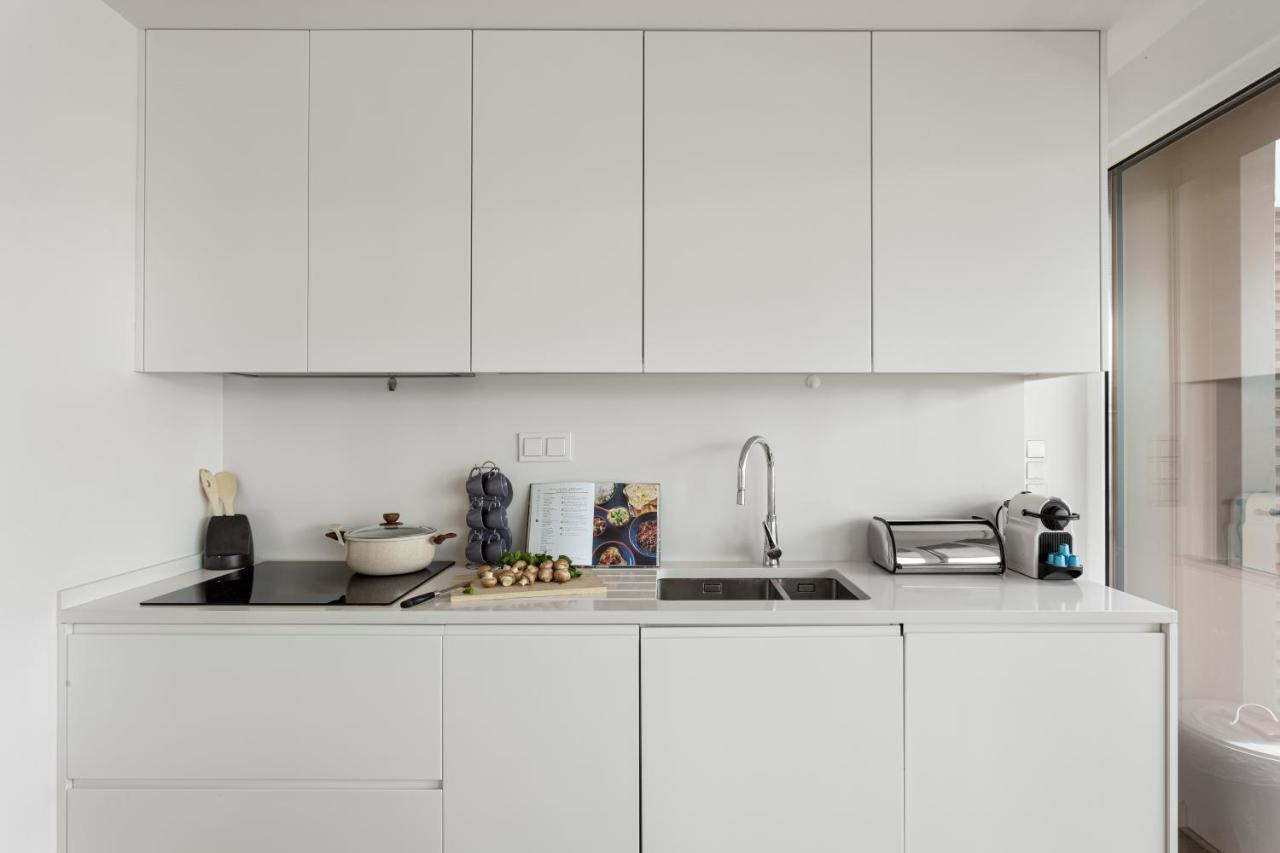 Apartamento Modern 3br With Terrace In Benfica By Host For Us *